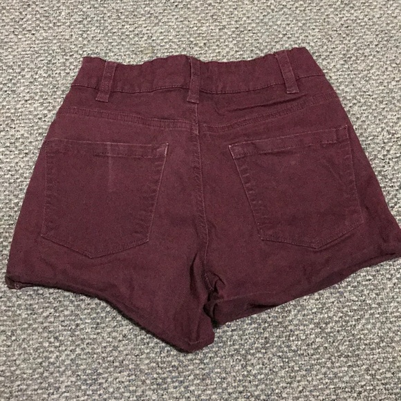 Burgundy high waisted shorts - Picture 2 of 3